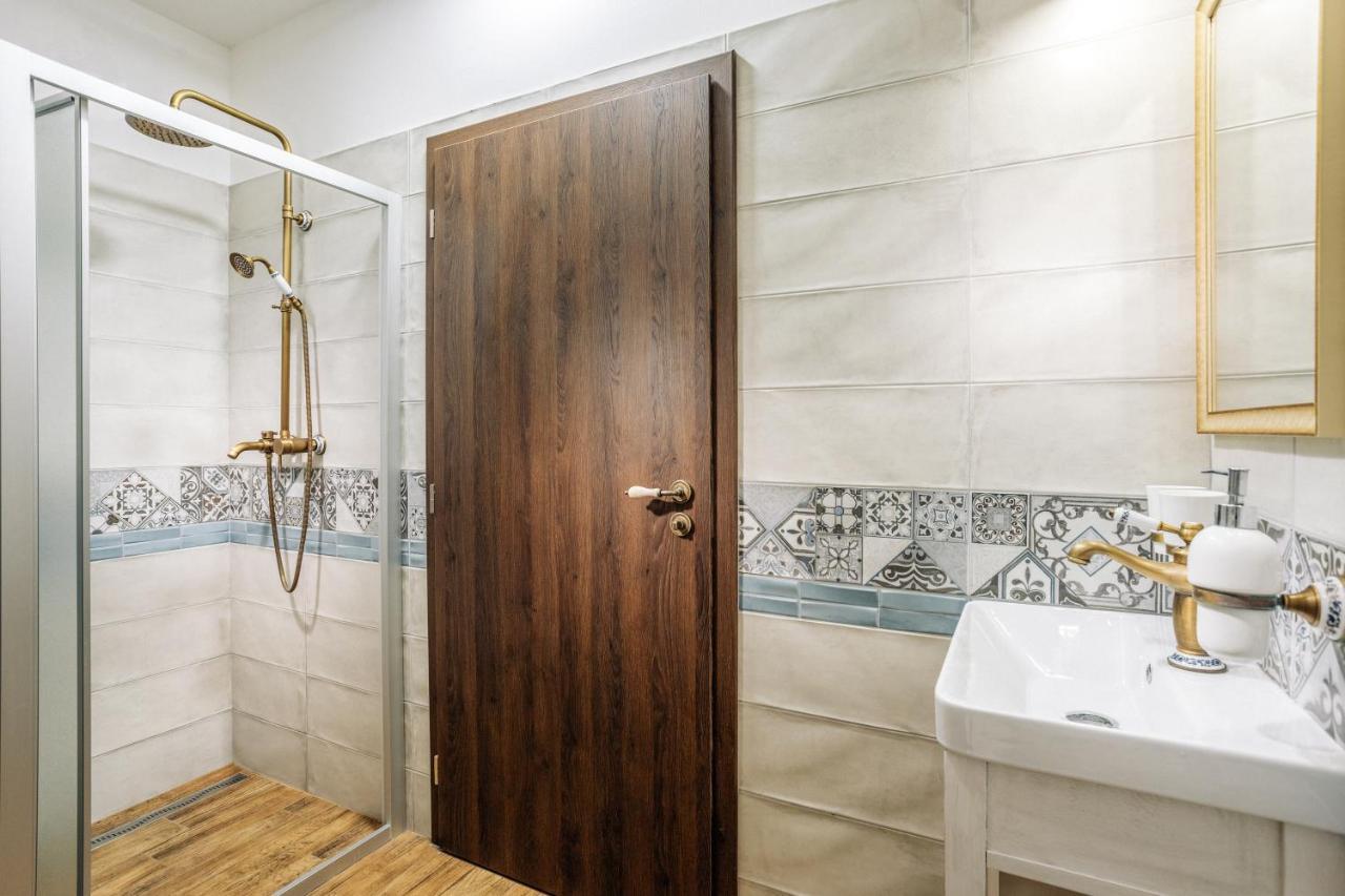Knizeci Dum - V Lednici Homestay *